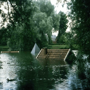 Mariele Neudecker, The Sunken Village, 2001